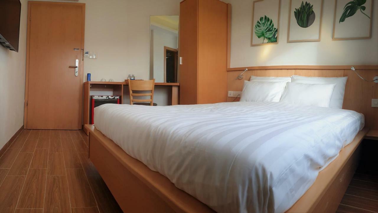 Mio Hotel Куїнон Екстер'єр фото
